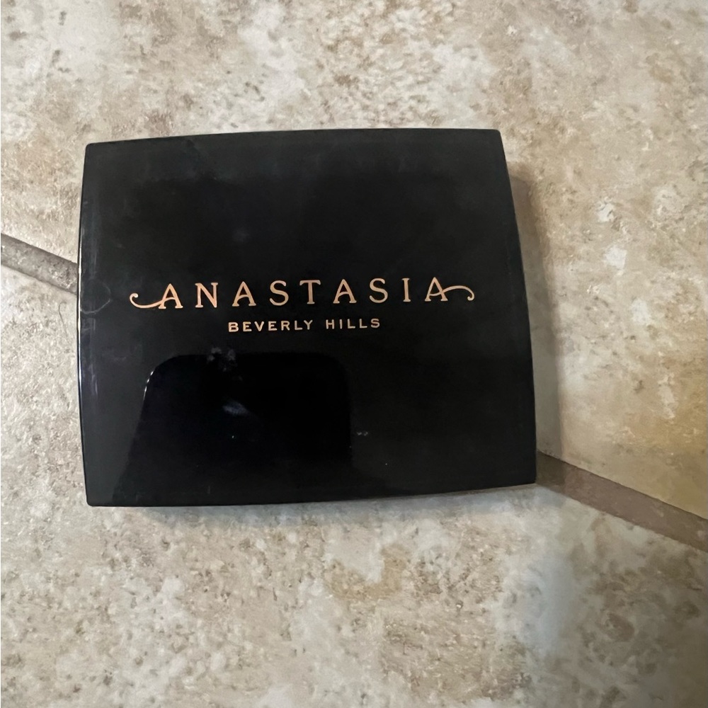 Anastasia Beverly Hills Blush